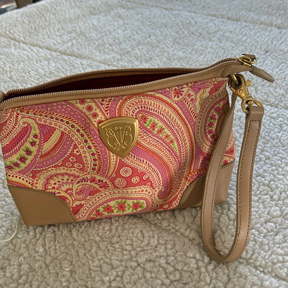Blaine Trump small wristlets bag NWOT in excellent condition